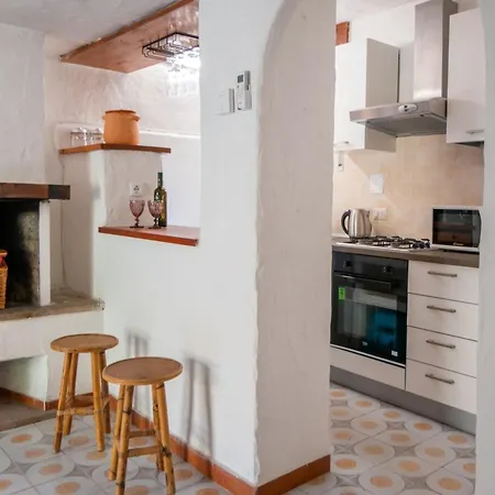 Apartamento La Tavernetta Di Tata By Interhome
